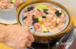 Five-fingered Mulberry Steam Chicken