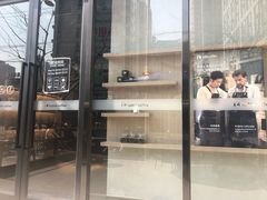 -瑞幸咖啡(巴黎春天陕西路店)