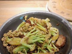 -蜜桃餐厅·伴山(湖滨商业街店)