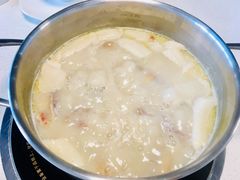 竹荪猪肚鸡-煲王粤菜餐厅(中侨中心店)