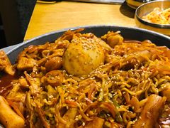 炒年糕-姜虎东白丁烤肉(恒隆广场店)
