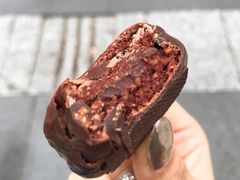 巧克力马卡龙-ladurée(香榭丽舍大街店)