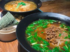 -八月美食小馆(银泰城总店)