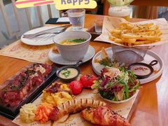-Mark&Mars Restaurant