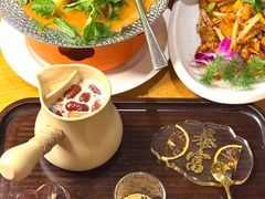 -月亮眼花园餐厅书吧酒吧