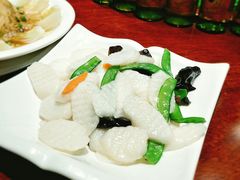 -老码头黑皮肘子锅包肉(赣水路店)