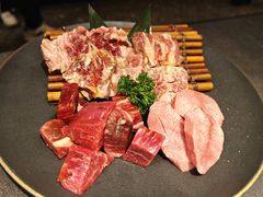 -铭牛烧肉·和牛海鲜自助(高新月牙湖店)