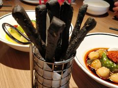 蘸汤吃的黑油条-太二酸菜鱼(天鹅湖万达店)