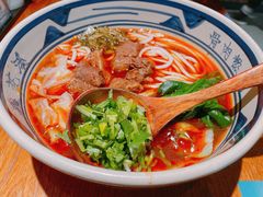 -鑫花溪牛肉米粉(东环大润发店)