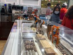 -VENCHI 闻绮(北京国贸商城店)