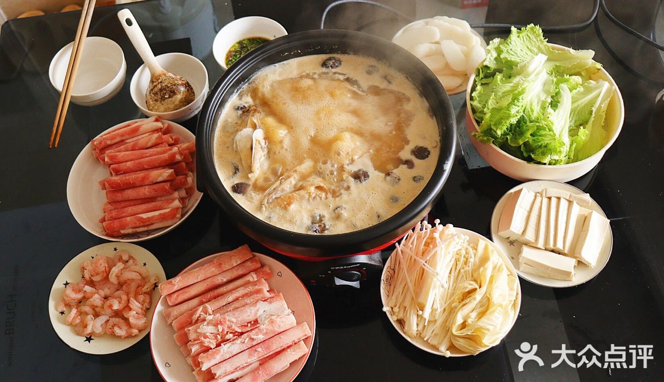 怕不够吃爸爸切了2条年糕下去煮 撑撑撑