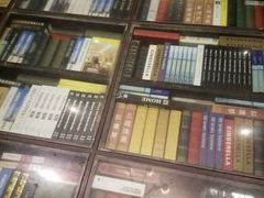 -钟书阁(松江泰晤士小镇店)