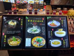 -头上红煨盐鸡·非遗院子餐厅