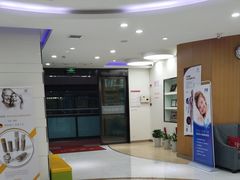 -雅悦齿科(顾村公园店)