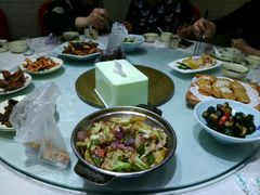 -侬佳蒸菜馆(听潮店)