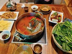 -苗家大院酸汤鱼(贵阳北站店)