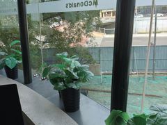 -麦当劳(展览路店)