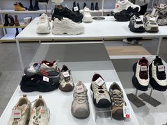 -hotwind热风(丽影广场店)
