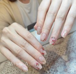 -Miss·A日式美甲美睫