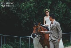 -巴黎婚纱摄影工作室