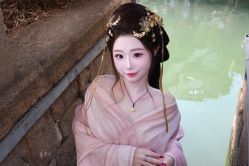 -一揽芳华汉服旗袍体验馆(拙政园店)