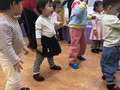 -红黄蓝成长中心(公益西桥校区)