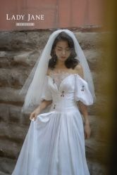 -Lady  Jane高端婚纱礼服馆