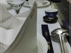 -红鼎豆捞·非遗鲍皇汤火锅(宝丰路店)