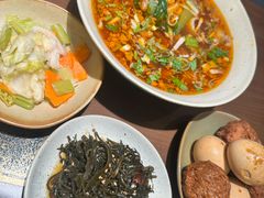 -顺溜·手工刀削面·黑金店(铜锣湾店)