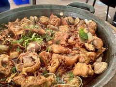 铁锅蛤蜊鸡-公寓家常菜馆(海军博物馆店)