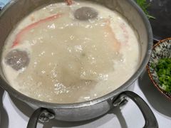 -红鼎豆捞·非遗鲍皇汤火锅(宝丰路店)