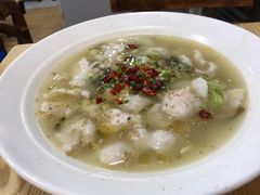 -乐达酸菜鱼面(山师东路店)