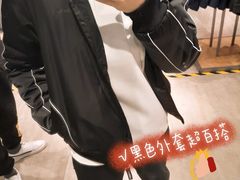 -王府井奥莱临潼小镇(临潼店)
