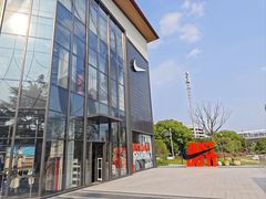 -NIKE上海青浦换季优惠店