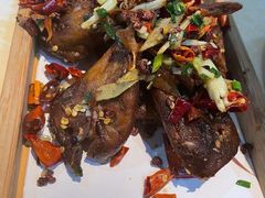 -魏铭鱼头捞饭(晋阳路店)