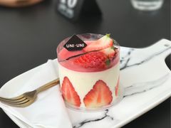 -UNI UNI(环亚凯瑟琳店)