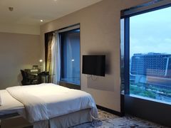 -上海虹桥西郊假日酒店