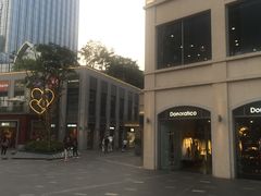 -珠海拱北口岸富华里中海雅高铂尔曼酒店