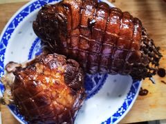 香酱热肘子-傅记酱肉