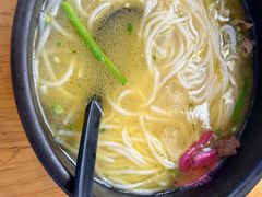 -桥香园过桥米线(国贸店)