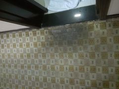 浴室门口用旧的地摊-介休云峰墅苑