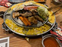 -青瓦炭韩潮烤肉(花园道店)