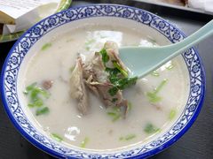 羊肉汤（多肉）-穆得·老周家牛肉烧饼(普利街店)