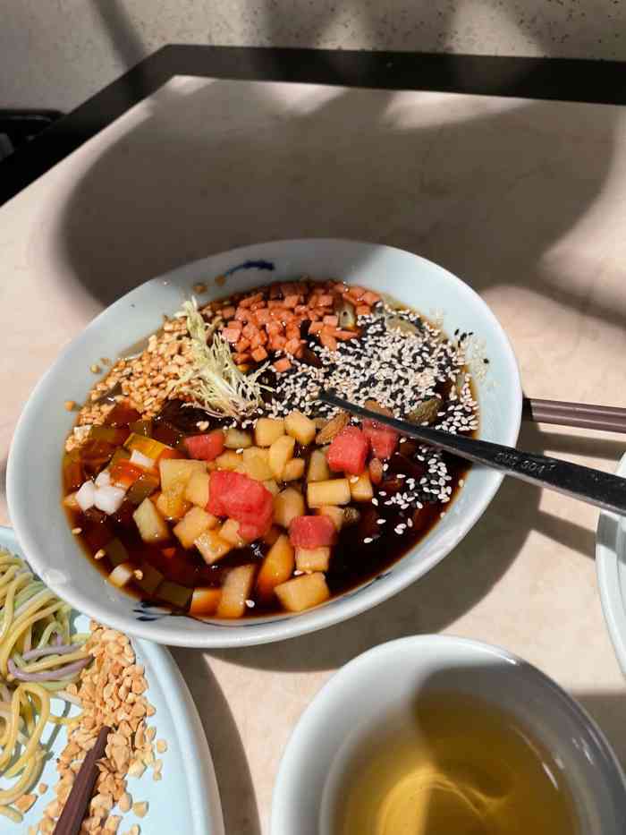 杭荟(万象城店)-"万象三楼主打江浙菜,很多一家人老老少少过.