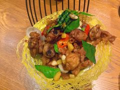 傣味柠檬香叶鸡-云海肴·汽锅鸡·云南菜(天山百盛优客店)