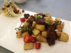 香爆小牛肉粒-大蓉和(一品天下店)