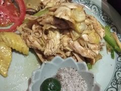 越式盐焗麻油鸡-大头虾越式风味餐厅(光明广场店)