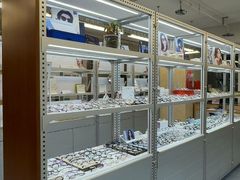 -无奔眼镜·蔡司·依视路授权店(朝阳大悦城店)