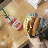 好久没吃“垃圾食品”了 于是中午跑出来买了番石榴汽水
