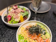 三文鱼波奇饭-wineapp葡萄酒餐吧(外滩金融中心店)